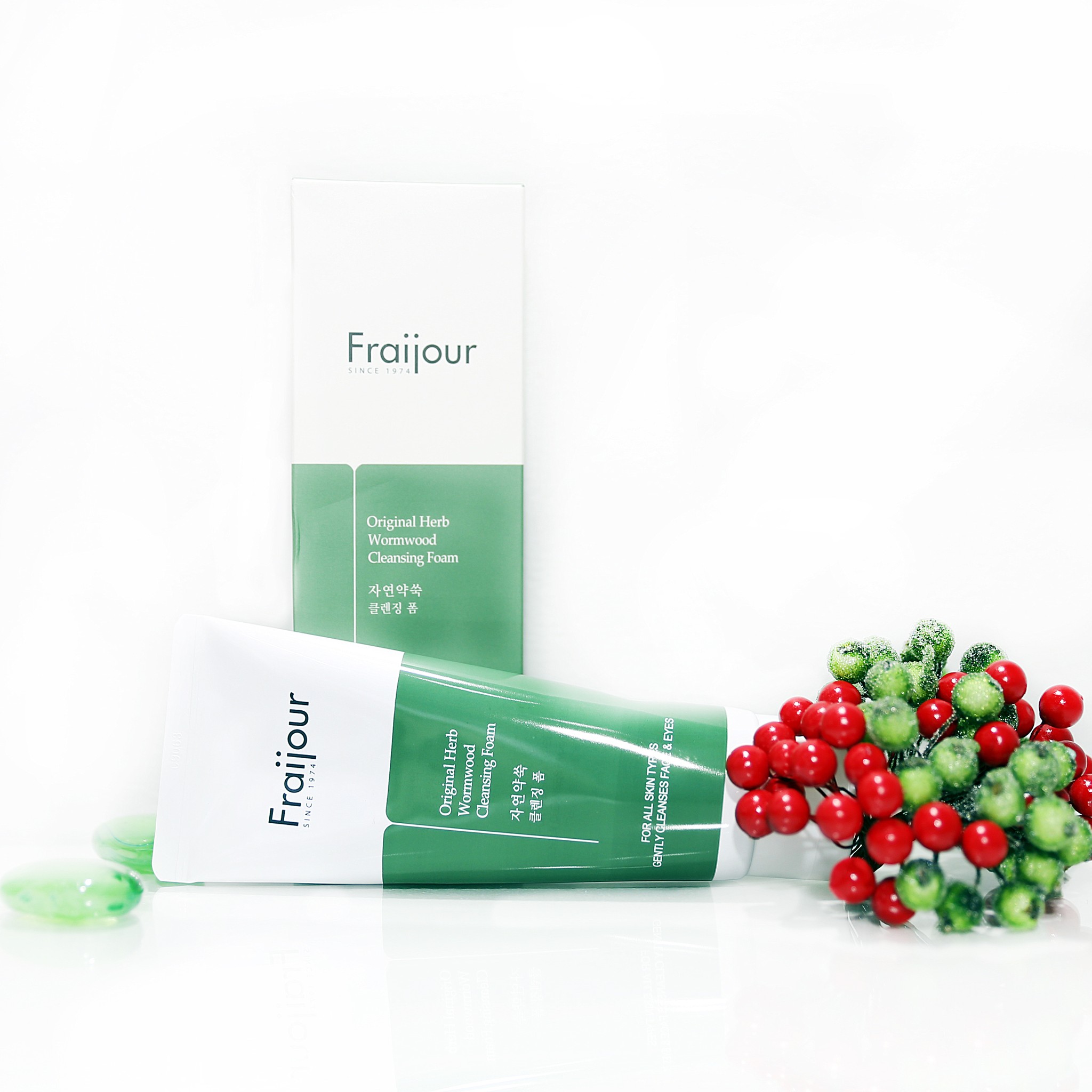 [Fraijour] Пенка для умывания РАСТИТЕЛЬНЫЕ ЭКСТРАКТЫ Original Herb Wormwood Cleansing Foam, 150 мл